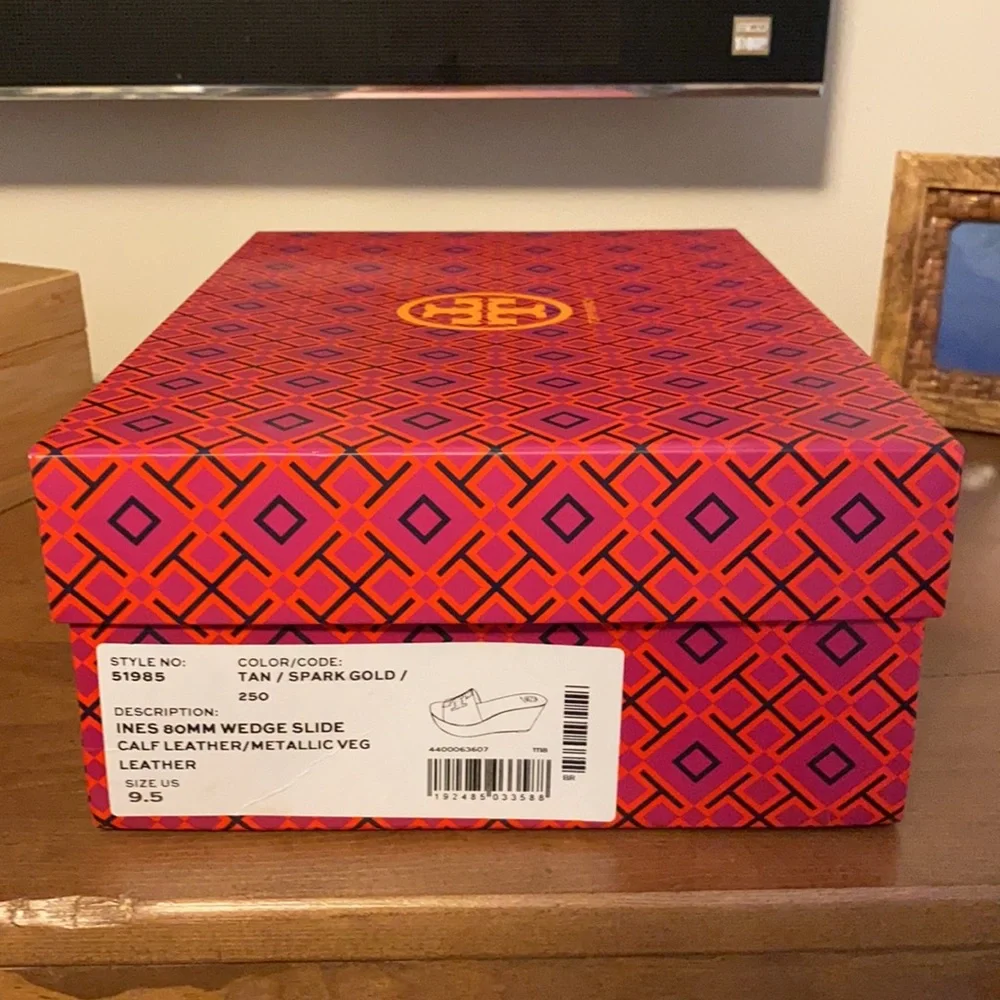 Tori Burch box - Picture 2 of 9